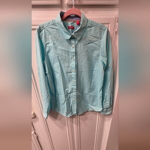 Izod Women's Light Blue Button Down Shirt ~ Size Large